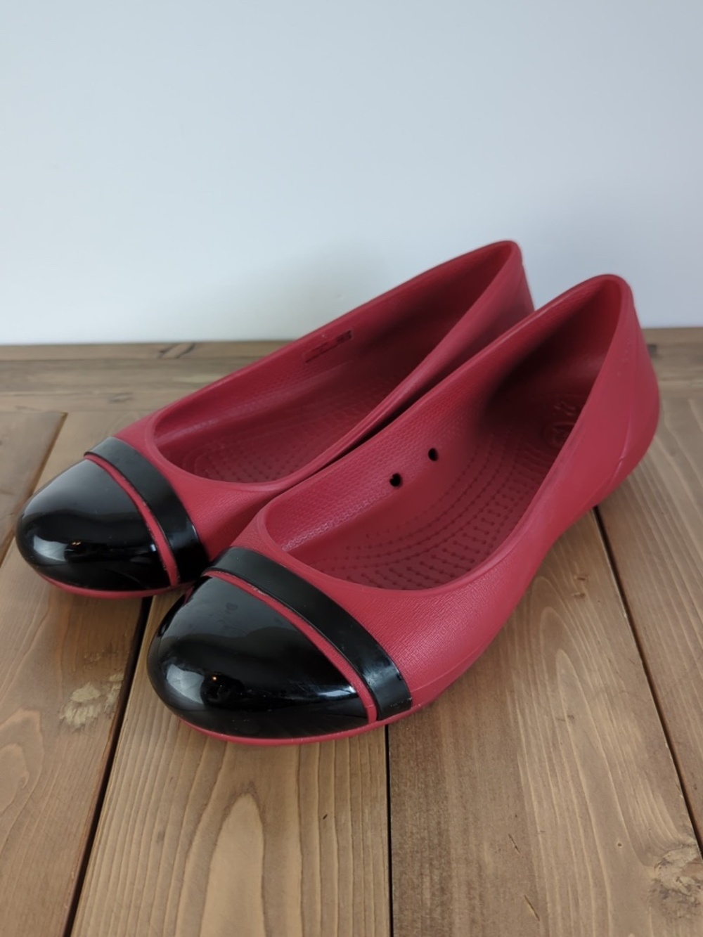 Crocs Womens Red and Black Slip on Toe Cap Flats